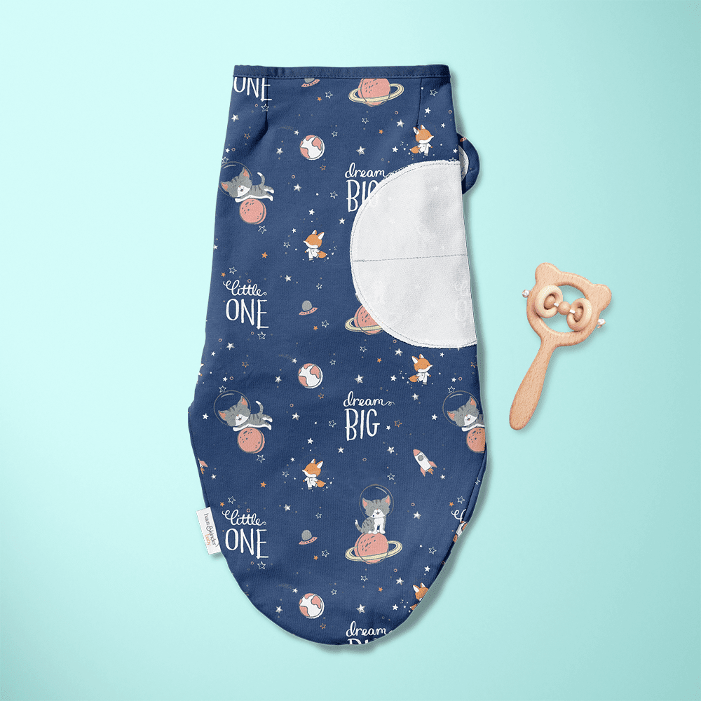 Dreamsack Easy Wrap Swaddle, Spacewalk, (0-3 months) - Swaddles | haus & kinder
