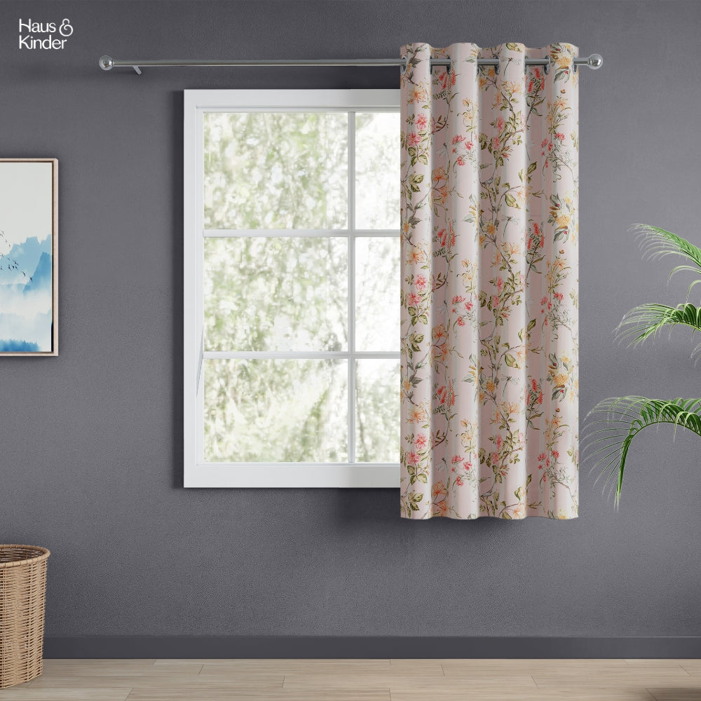 Polyester 3-Pass Blackout Window Curtain Meadow Wispers, Multicolor