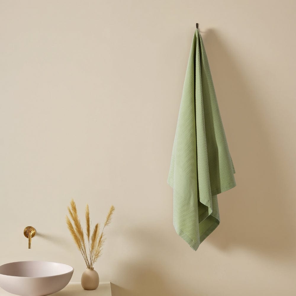 Honeycomb Maple Waffle Solid Bath Towel- Sage Green