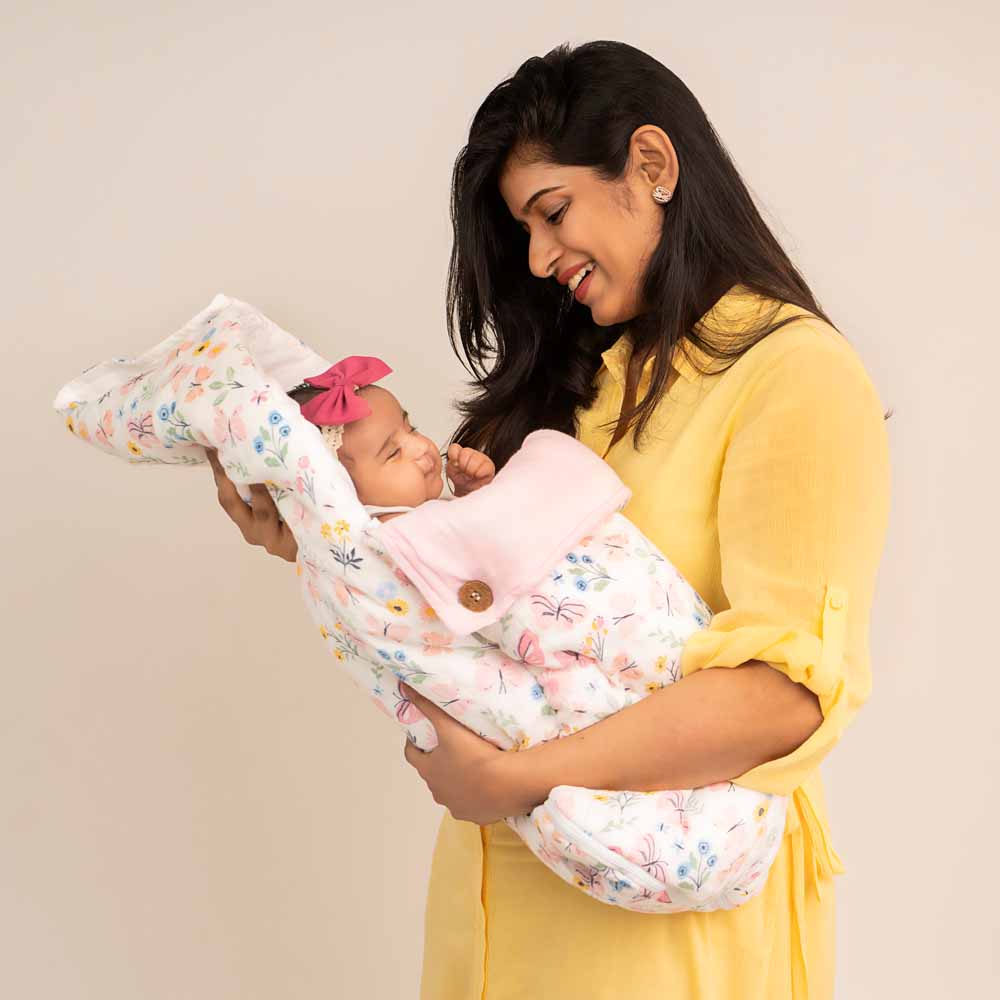 Butterfly Garden Muslin Carrier Nest / sleeping bag , 0-12 Months - Carrier Nest | haus & kinder