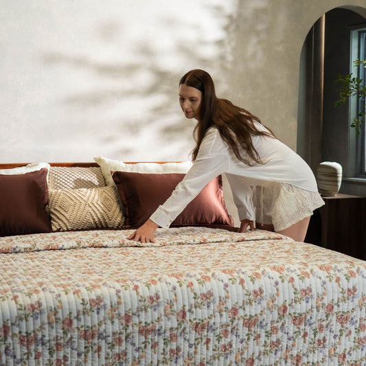 Digital Printed Ultra Soft Peach Finish Reversible Comforter, Spring Mint Bloom