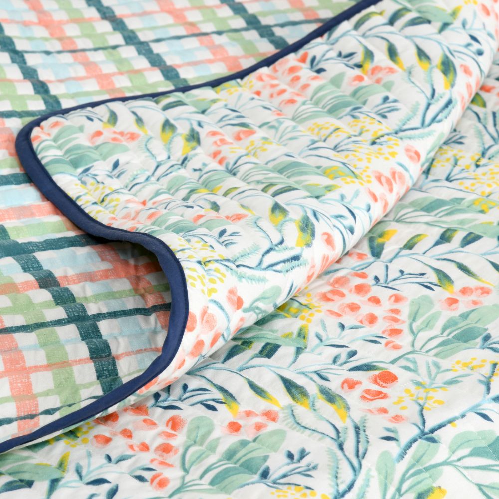 Digital Printed Ultra Soft Peach Finish Reversible Comforter, Spring Mint Bloom