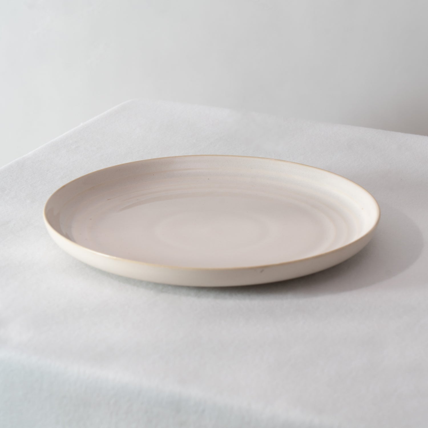 Vanilla Dust Dinner Plate- Ivory
