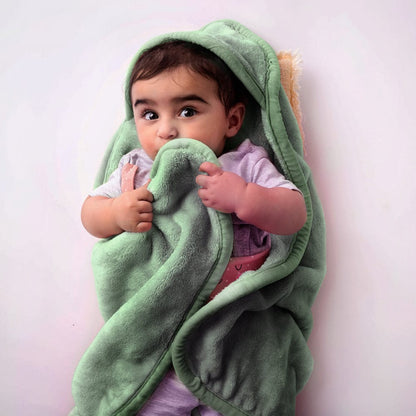 Super Soft Plush Baby Hooded Flannel Blanket ( 0 - 6 Months)